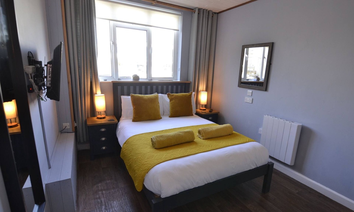 West Bay Apartment | Westpoint Apartments -The Studio No Pets