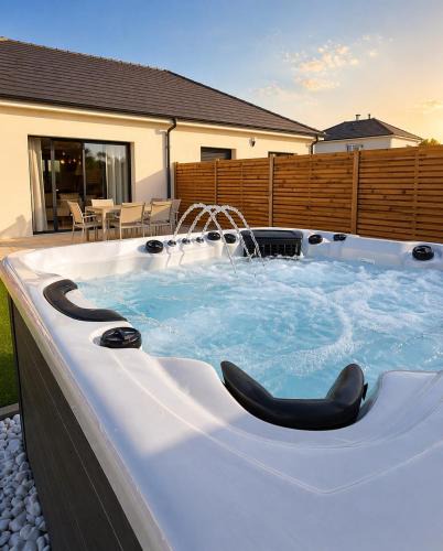 Beuzeville House | WesVillas No2 Modern House, Private Jacuzzi