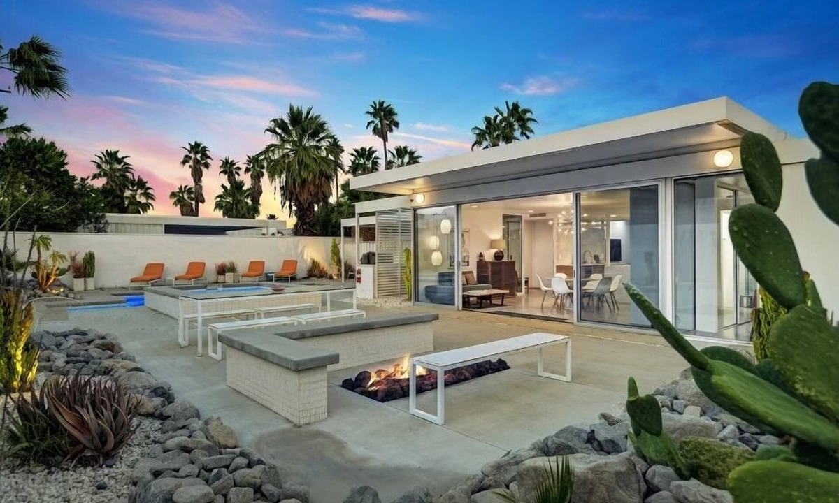 Racquet Club Estates House | Wexler Steel House