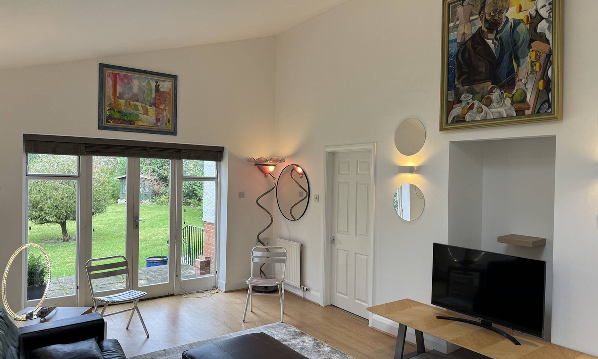 Weybridge House | Weybridge Garden Cottage