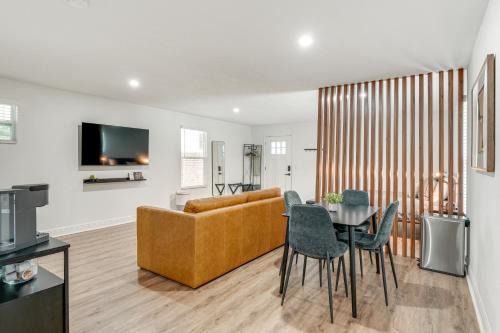 Lakeland Apartment | WFH Friendly! Stylish Lakeland Studio