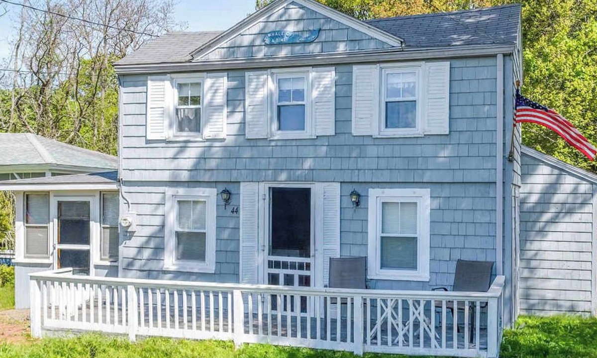 Peaks Island House | Whale of a Time Summa