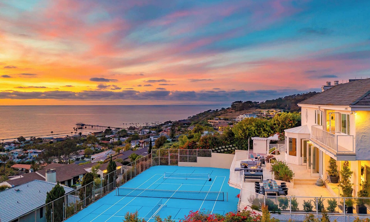 La Jolla Shores Apartment | Whale Watch Paradise