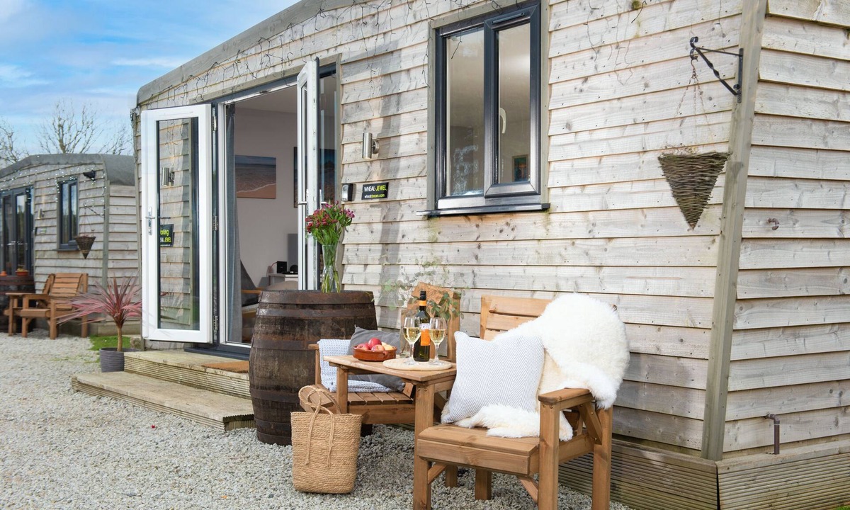 Helford Passage Cottage | Wheal Jewel Lodge