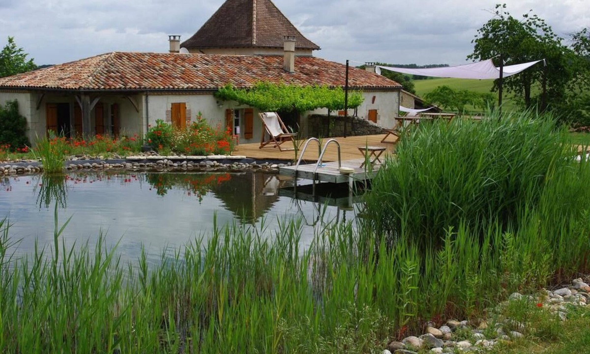 Saint-Leon House | Wheat and its natural swimming pool