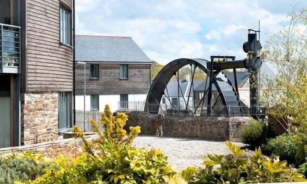 Charlestown Apartment | Wheel Water Collections