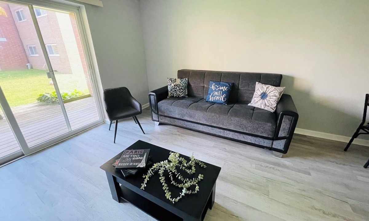 Elkins Park Apartment | Wheelchair accessible & ground floor 2BR, 2BA