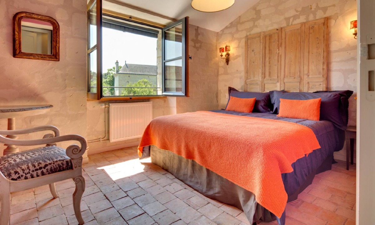 Candes-Saint-Martin House | When heritage, art and well-being meet