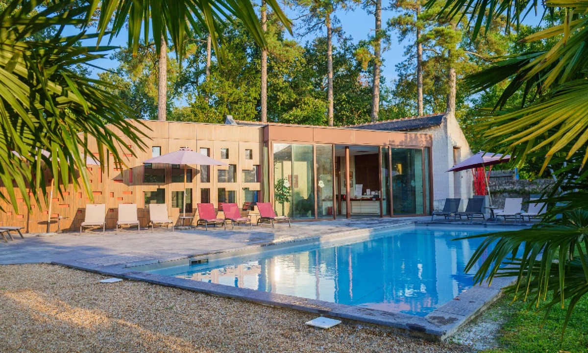 Candes-Saint-Martin House | When heritage, art and well-being meet