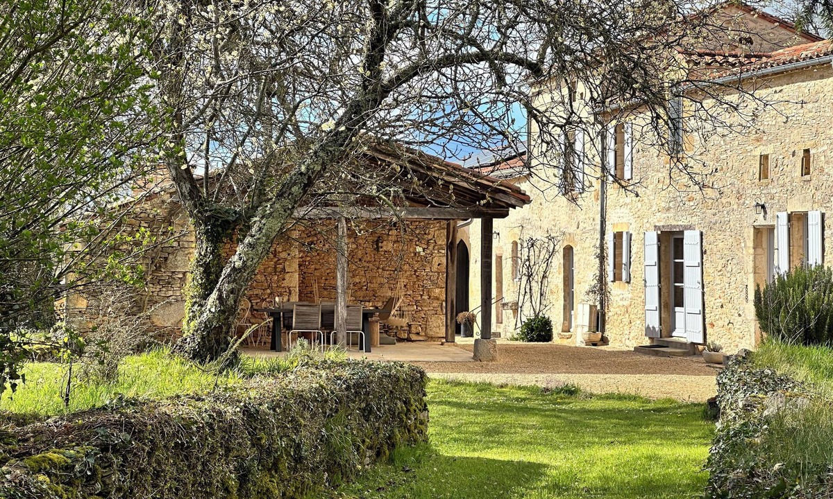 Blanquefort-sur-Briolance Other | Where authenticity meets the comforts of today.Includes covered private terrace
