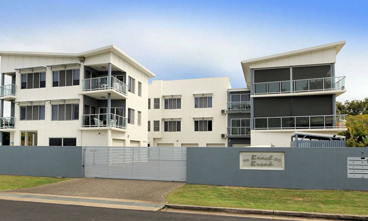 Bargara Apartment | Where bush meets the sea