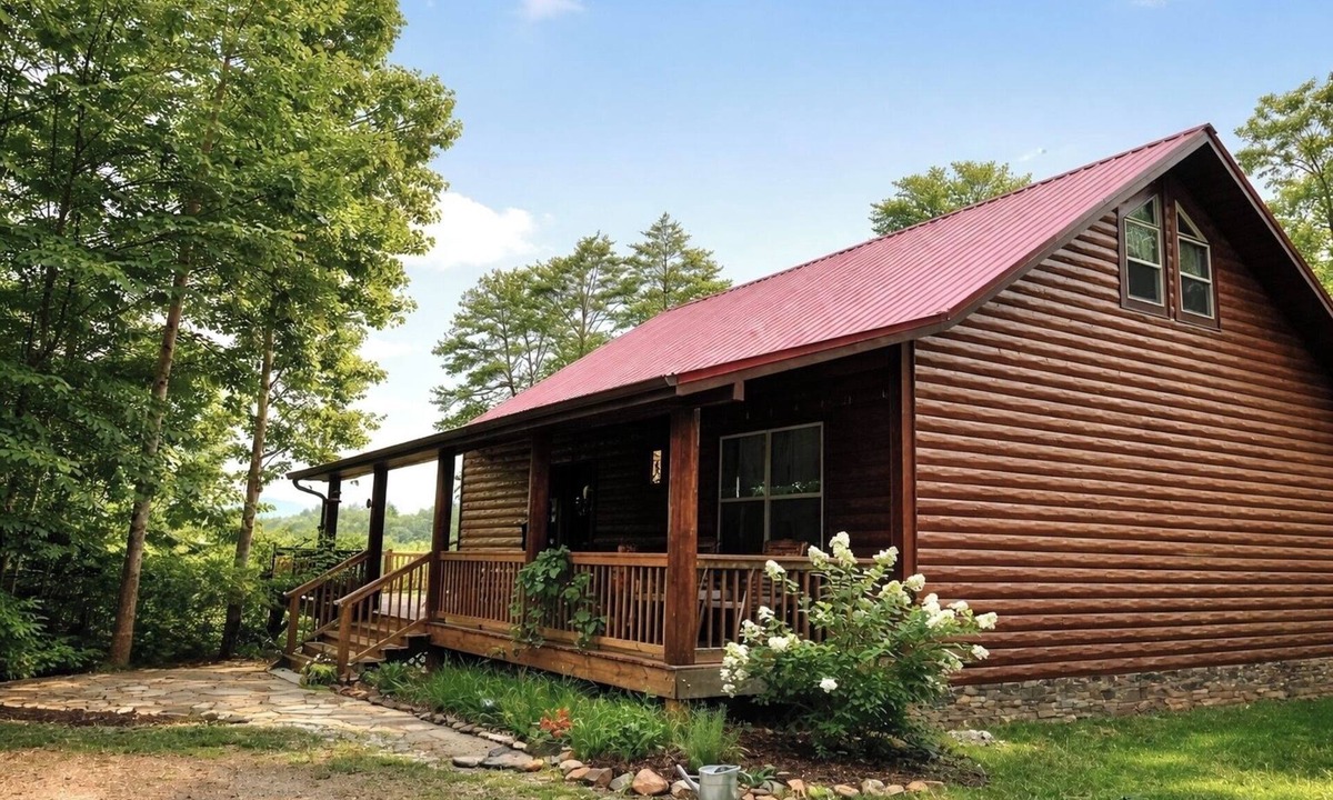 Franklin Cabin | Where the forest whispers, mountains stand tall & nights glow with starry skies