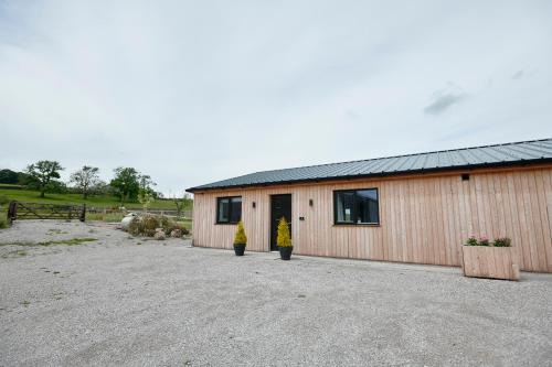 Settle House | Whernside Lodge