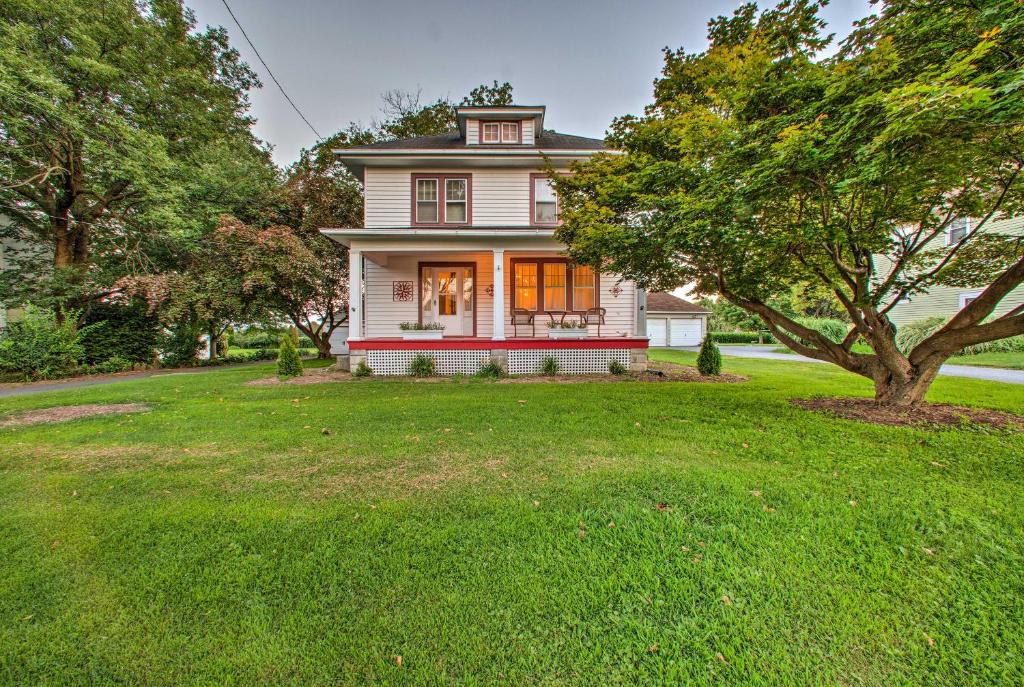 Witmer House | Whimsical Lancaster Home - 4 Mi to Sight & Sound