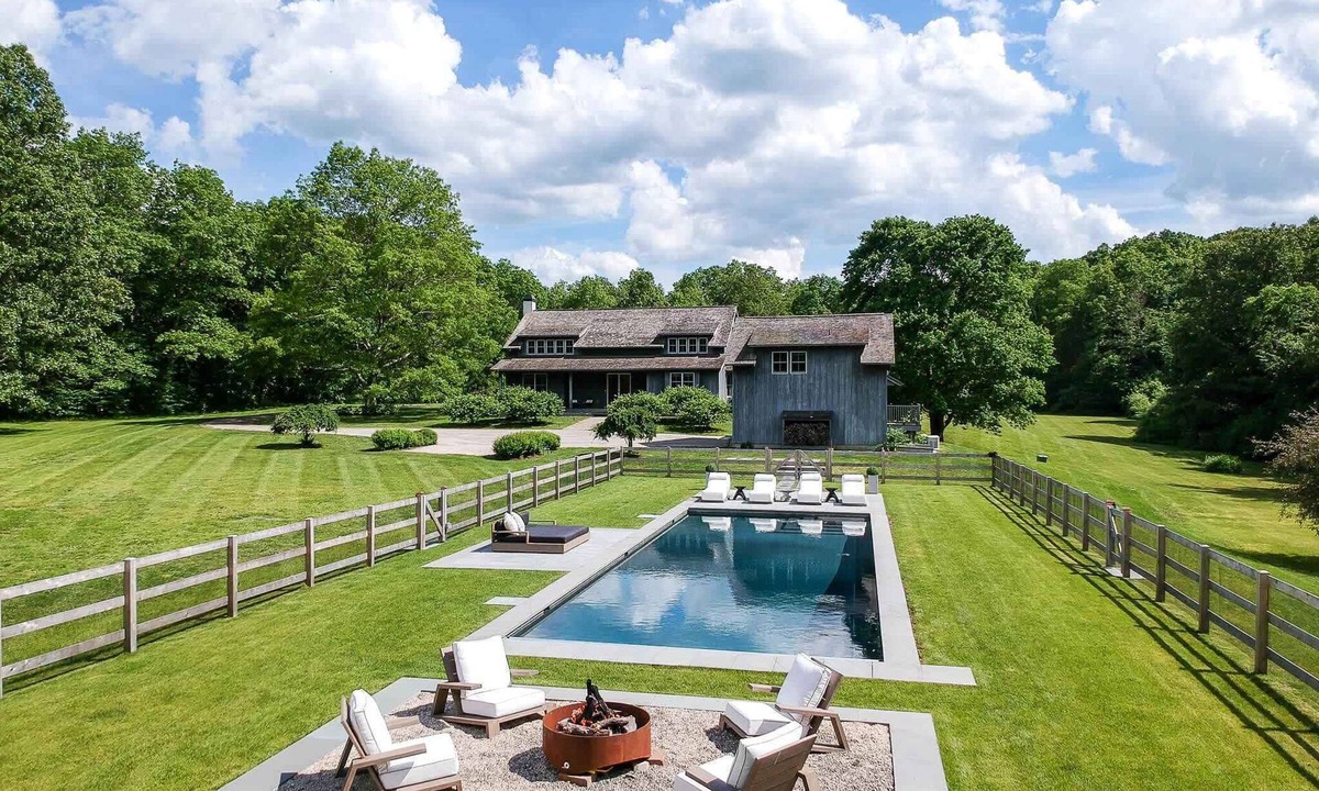 Town of Washington House | Whimsy Woods - 14 Acre Millbrook Estate with Pool