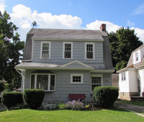 Niagara Falls House | Whirlpool Cottage