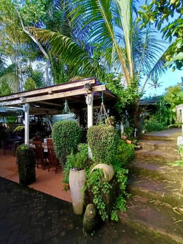 Tua Cabin | Whispering Hills