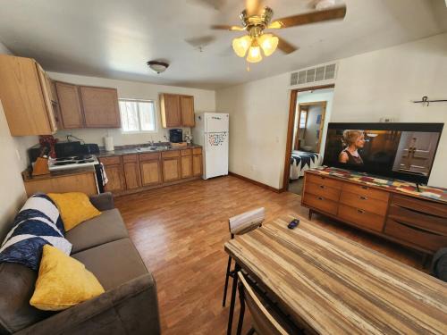 Laurium Apartment | Whispering Pines #7