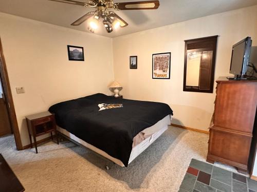 Auburn Cabin | Whispering Pines Auburn