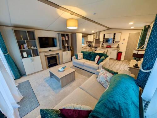 Hopton House | Whispering Pines