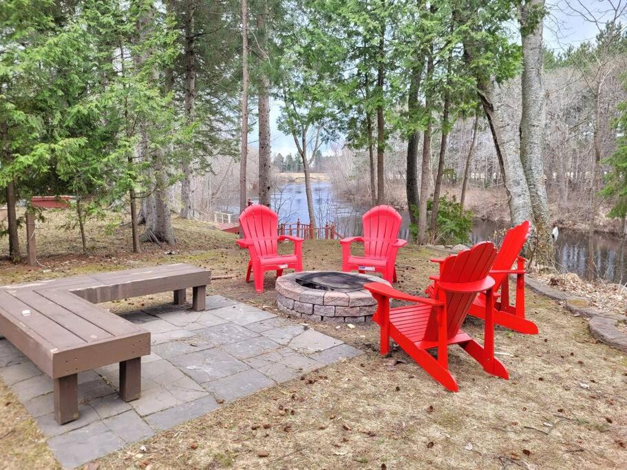 Burnt River House | Whispering Pines Riverside Retreat