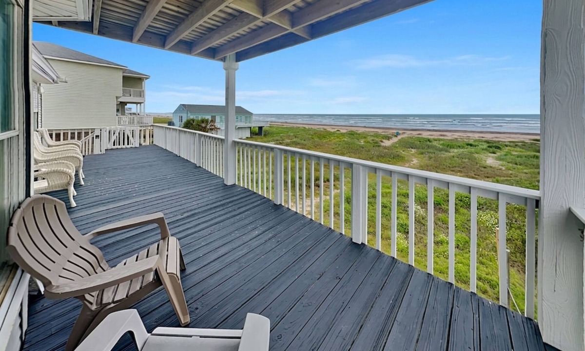 Terramar Beach House | Whispering Sands Beachfront | Community Pool
