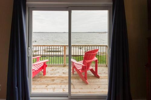 Trenton House | Whispering Swan Bay Haven