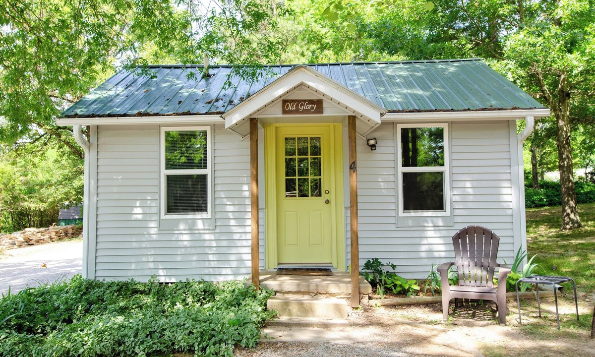 Calico Rock Cabin | Whispering Woods Cabins & Grill
