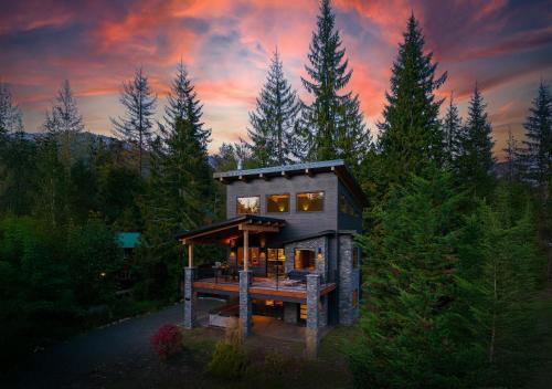 Glacier House | Whistler Peak Lodge