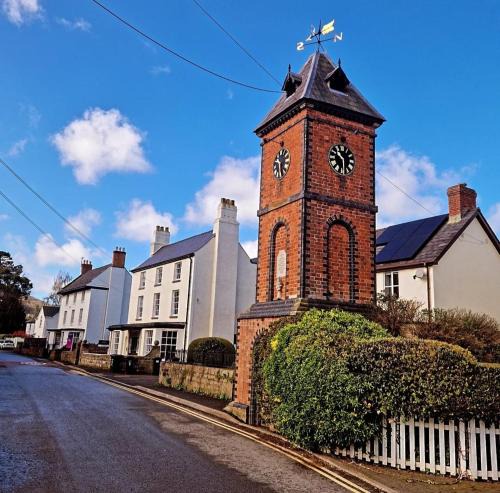 Whitchurch Apartment | Whitchurch Clock Tower Apartment