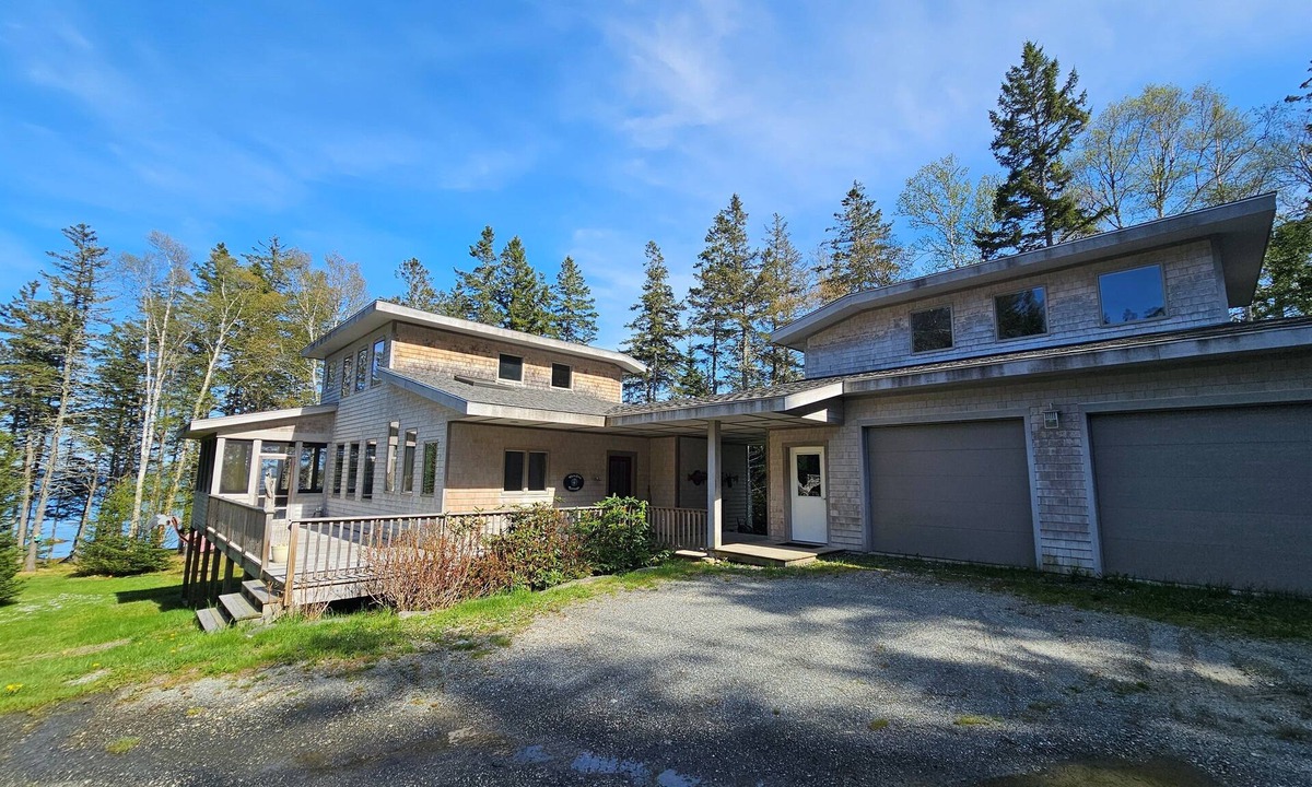 Stonington House | White Birch Cottage -Oceanfront home on Webb Cove
