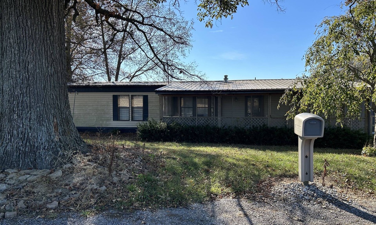 Dale House | White County Country Hideaway!!! Great for Hunters 2 Bedroom 2 Bathrooms