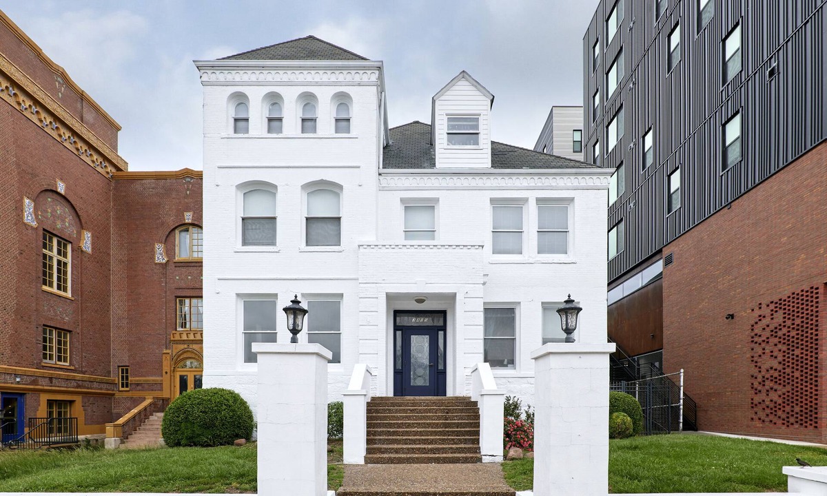 Grand Center Apartment | White House at Grand Central