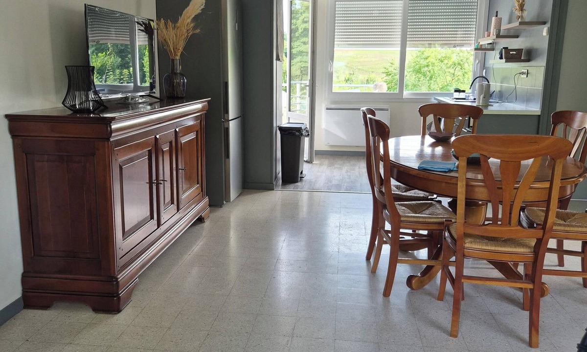 Bassoles-Aulers House | White House