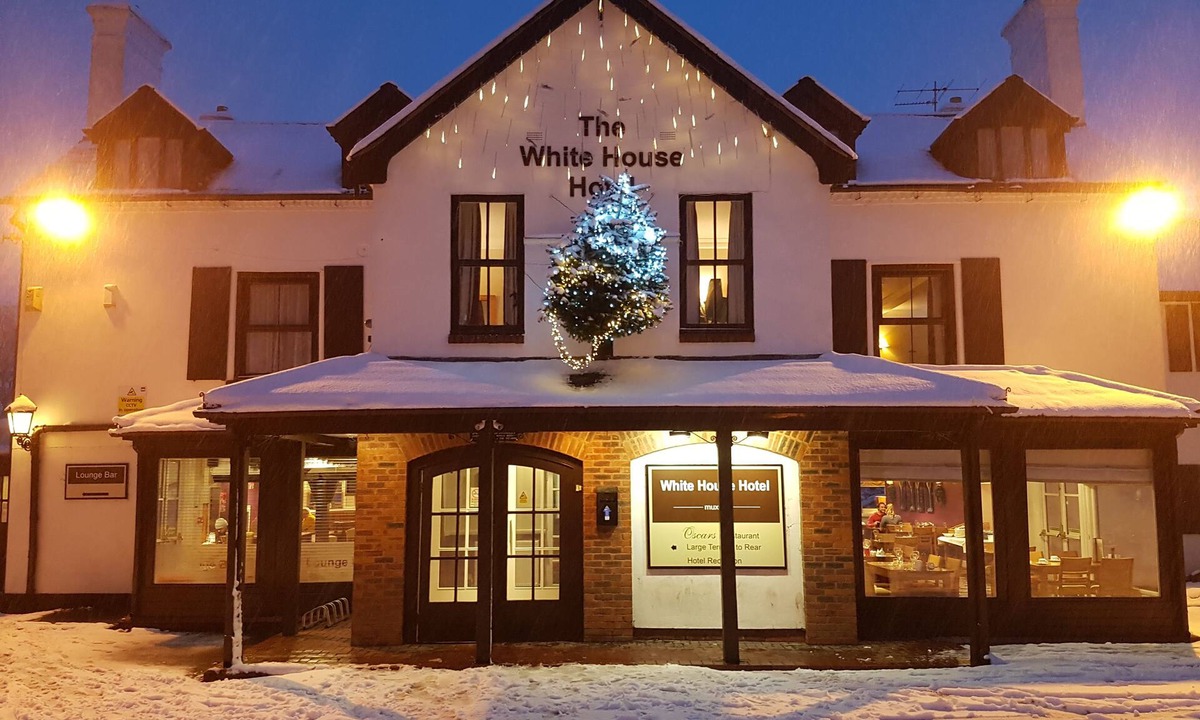 Muxton Hotel | White House Hotel