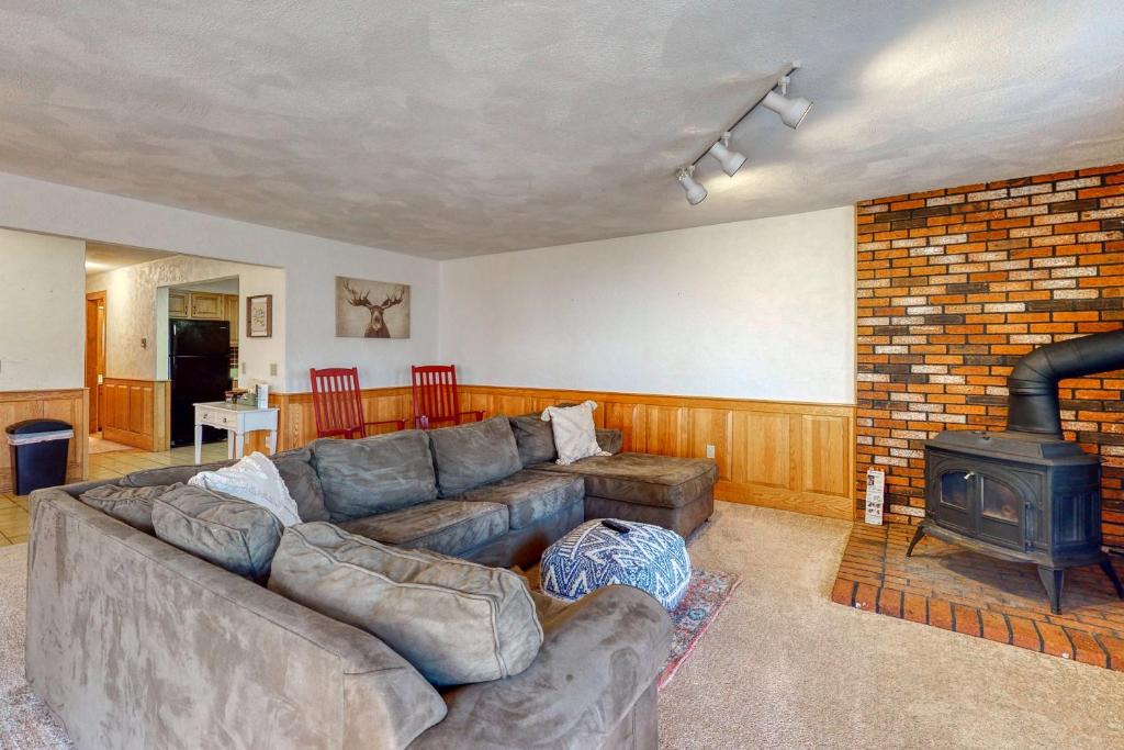 Jackson Apartment | White Mountain Getaway