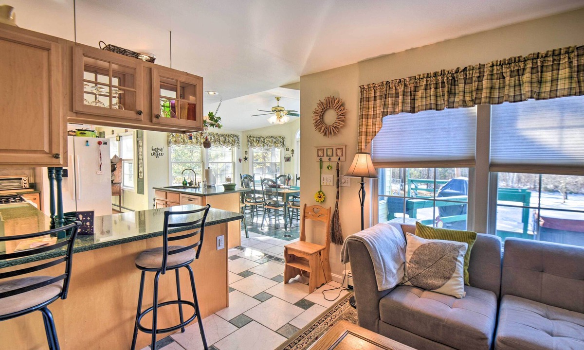 Center Ossipee House | White Mountains Escape w/Hot Tub & Fire Pit!