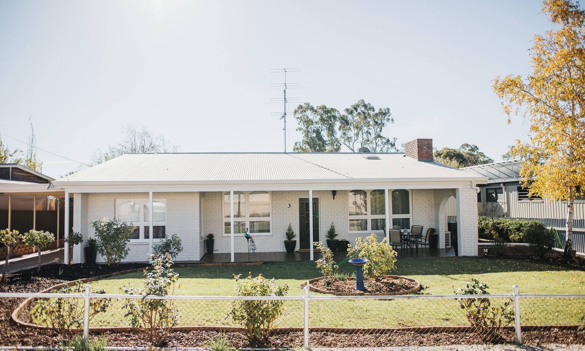 Clare House | White on Wright Clare