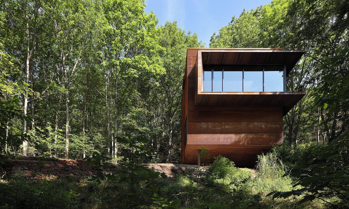 Gaspereau House | White Rock Guest Cabin