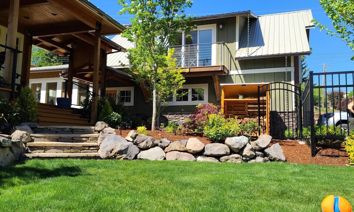 White Salmon House | White Salmon Guest Studio