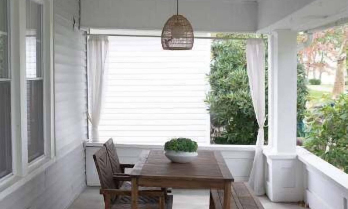 Madison Beach House | White Sands Lake House