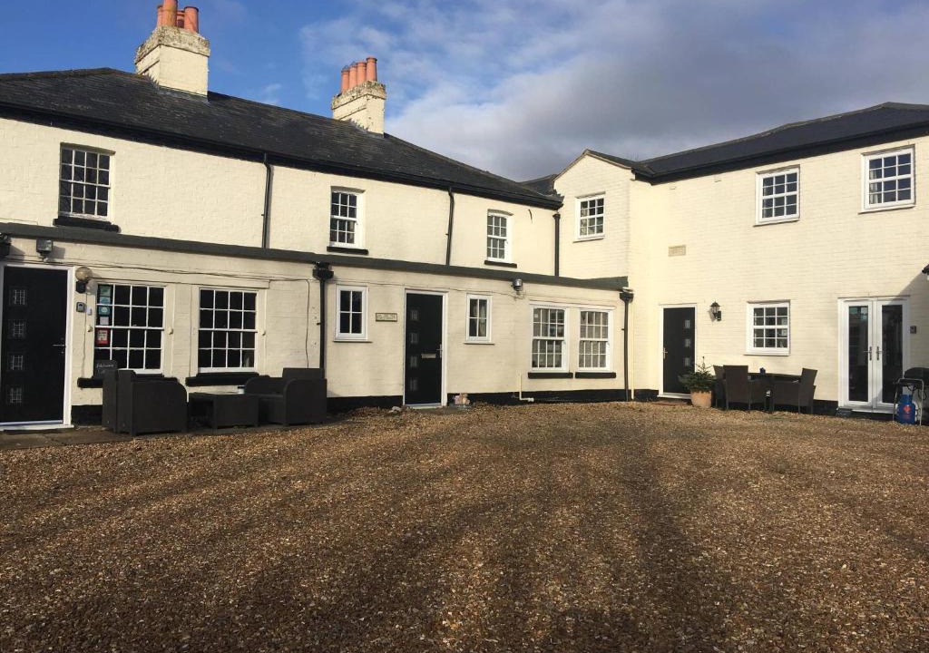 St Neots House | Whitehouse Cottage - Great Paxton