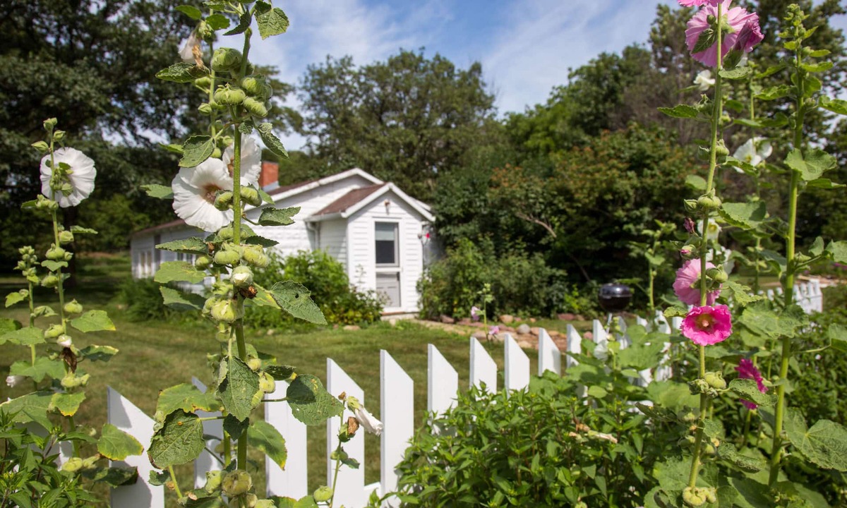 Coon Rapids Cottage | Whiterock Conservancy - Hollyhock Cottage