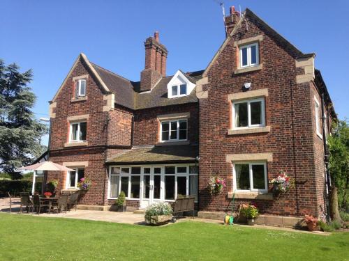 Astbury Bed & Breakfast | Whitethorn Bed and Breakfast