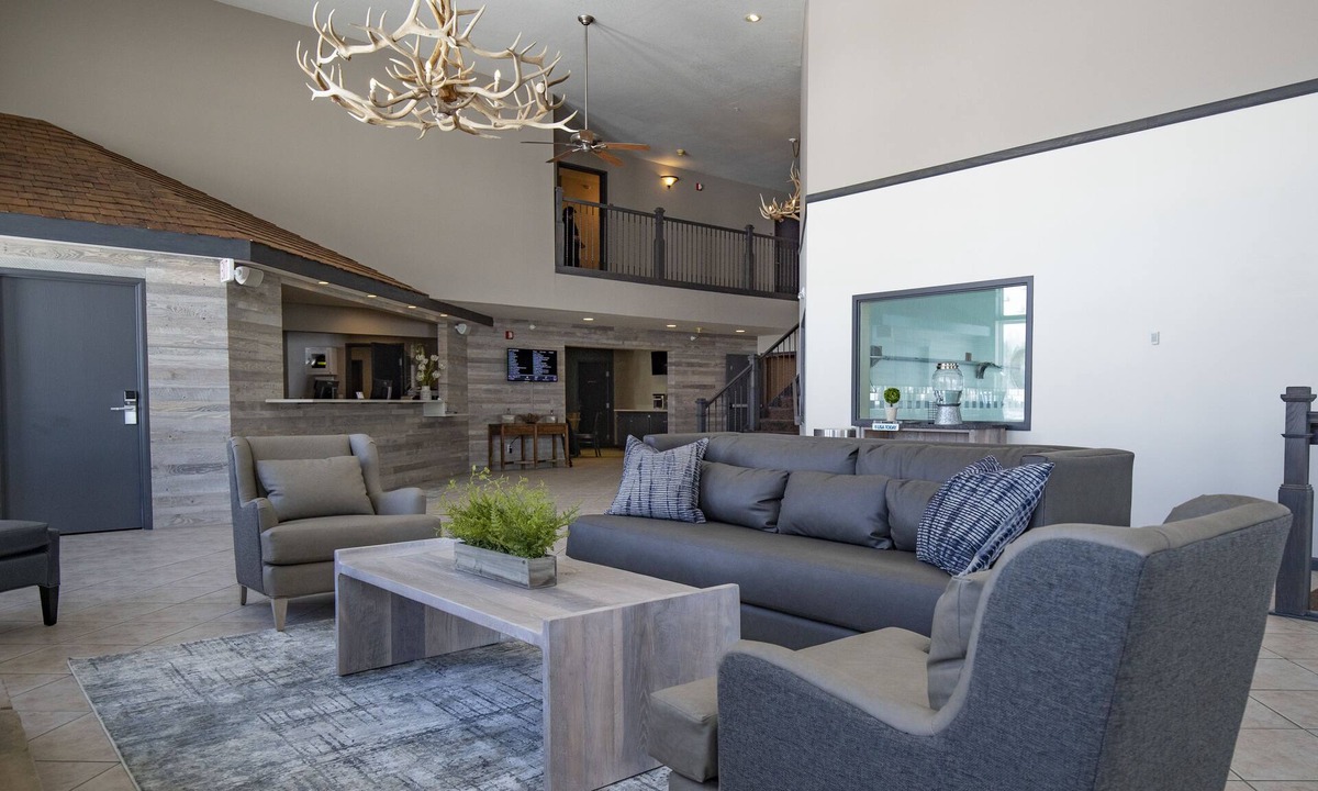 Big Sky Hotel | Whitewater Inn