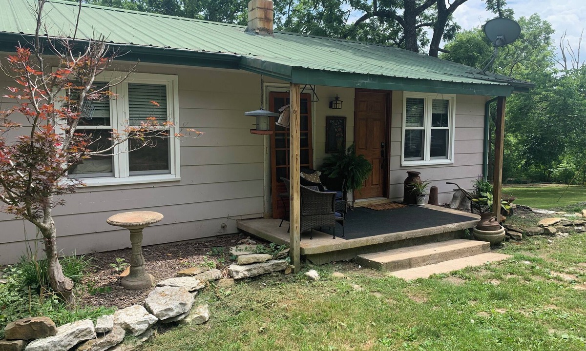 Garrison Cottage | Whitley Woods Cottage, secluded on 80 acres, Chadwick MO