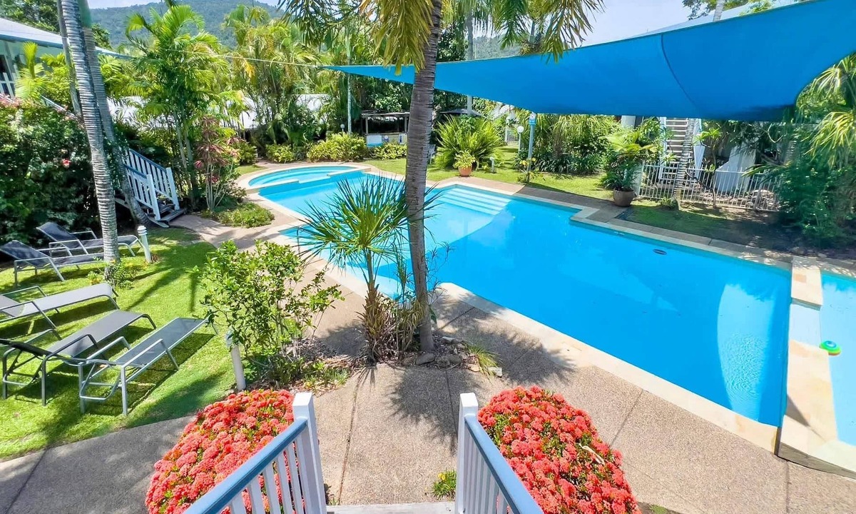 Jubilee Pocket Apartment | Whitsundays Mango House Studio with Pool