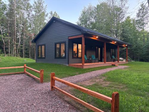 Mellen House | Whittlesey Hideaway