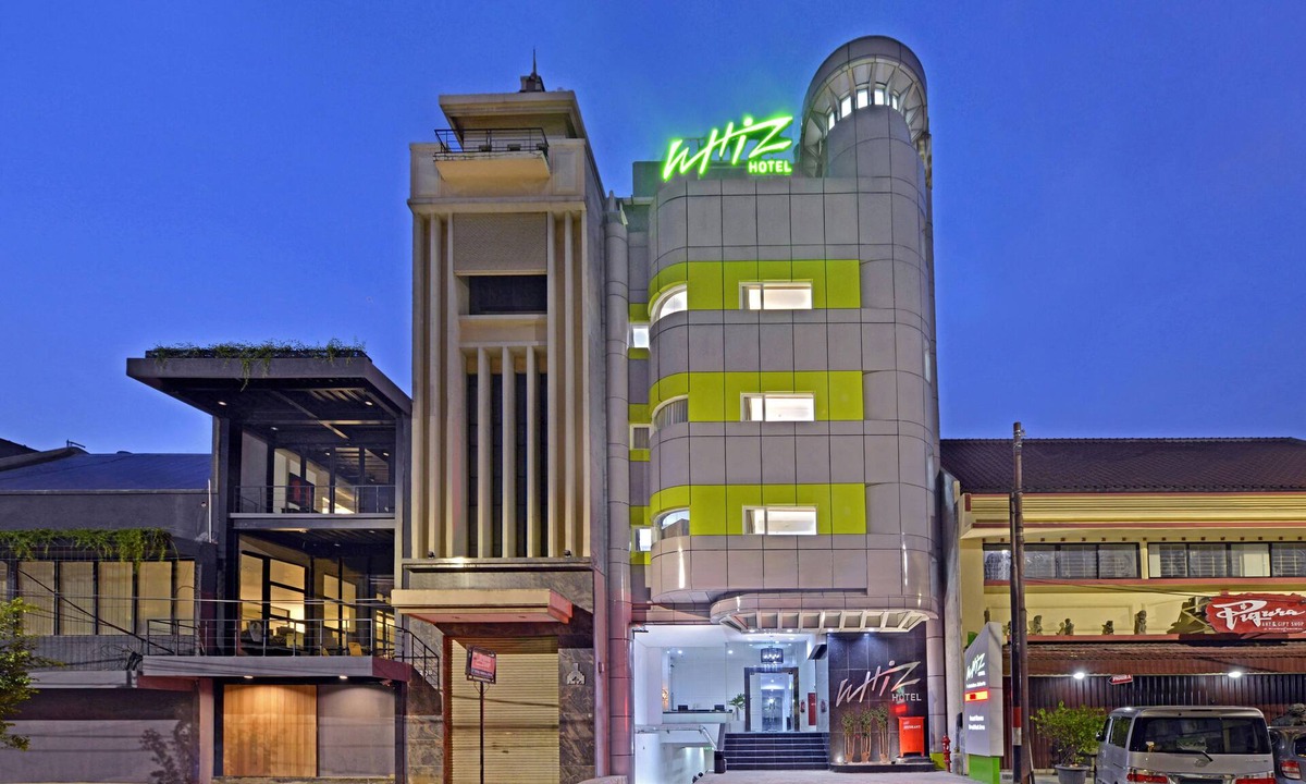 Melawai Hotel | Whiz Hotel Falatehan Jakarta