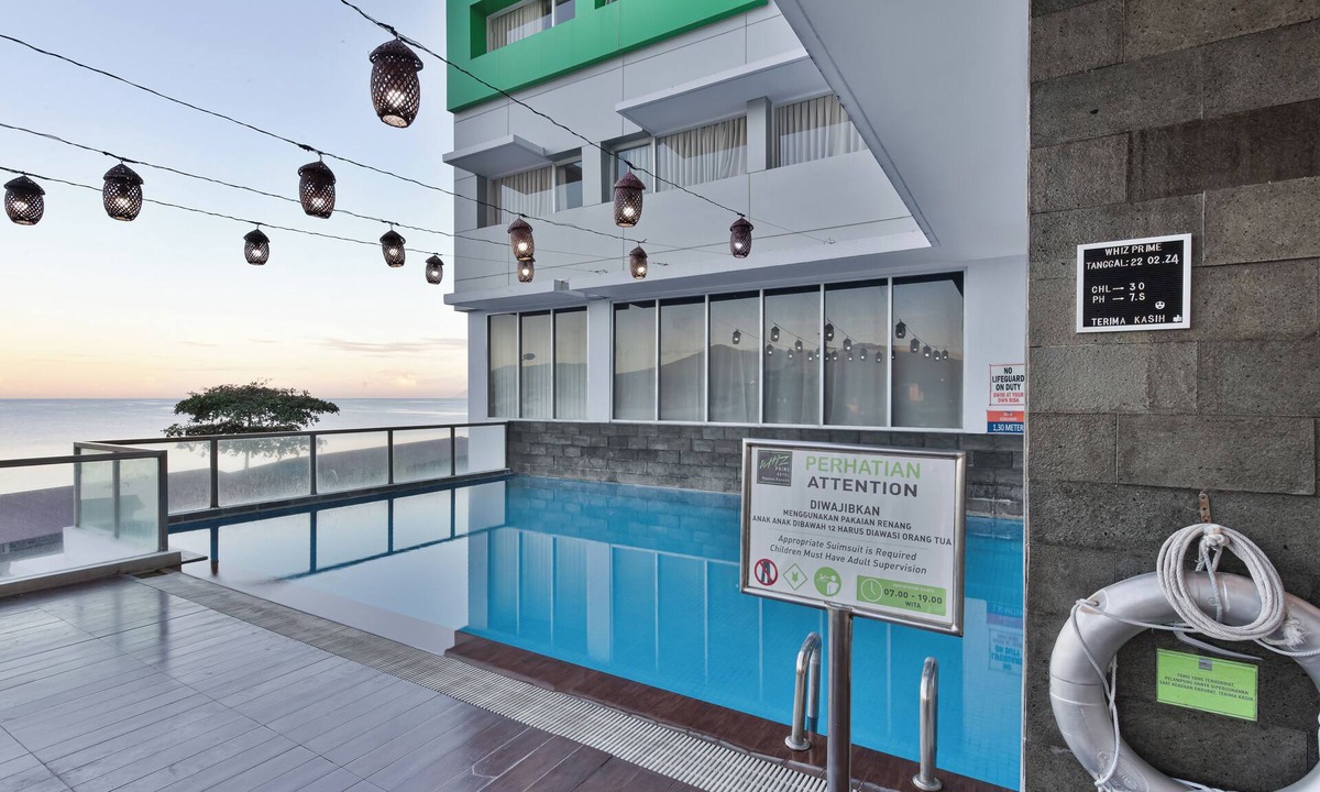 Manado City Centre Hotel | Whiz Prime Hotel Megamas Manado